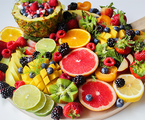 VITAMINBAR | Vitamine sind gut für die Konzentration: an einem Tag pro Woche gibt es für alle Obst und Gemüse kostenlos.